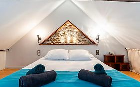 Gîte Les Pampas Les Jardins de Kerellec 20min de la mer 2 à 4 personnes jacuzzi et terrasse